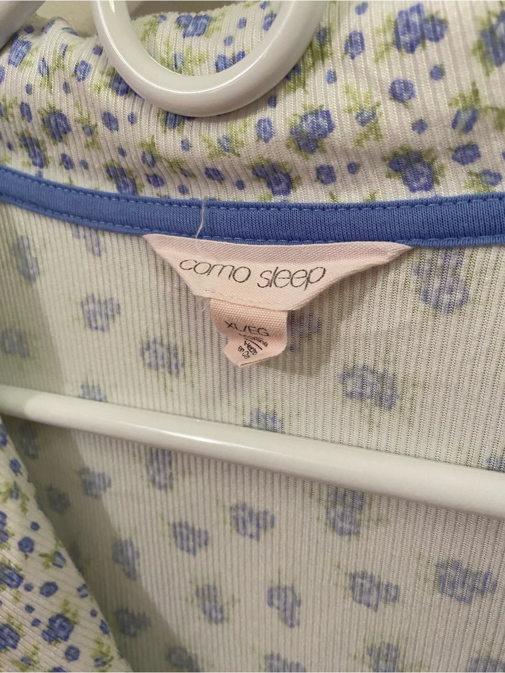 Como Sleep Cream and Lavender Floral Pajama Set - Picture 5 of 8